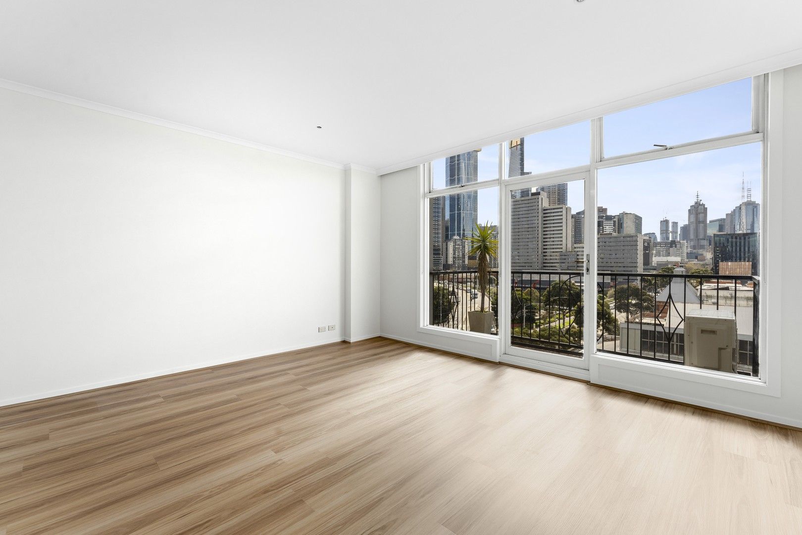 2 bedrooms Apartment / Unit / Flat in 30/161 Sturt Street SOUTHBANK VIC, 3006