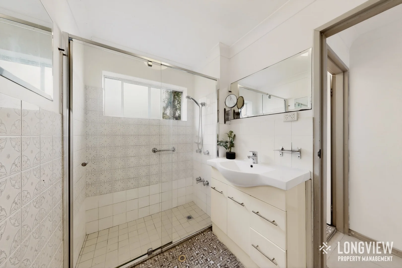 Additional image 12 of 2/36 Miles Street, Hawthorne QLD 4171