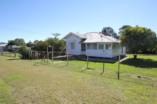 Picture of 24 Border Street, WALLANGARRA QLD 4383