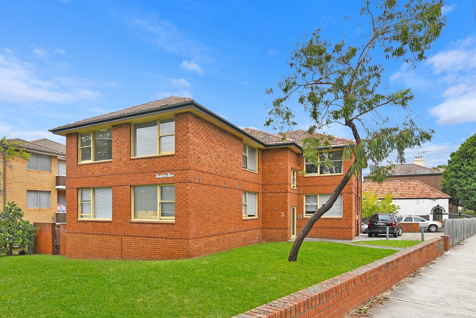 2 bedrooms Apartment / Unit / Flat in 2/3 Queen Street ASHFIELD NSW, 2131