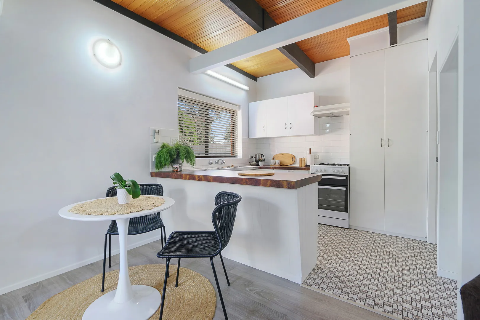 Three bedroom townhouse - More