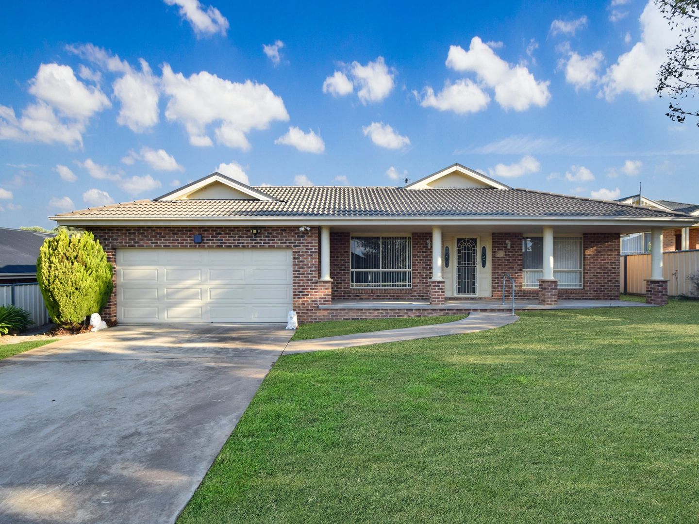 2 Hayden Place, Young NSW 2594, Image 1