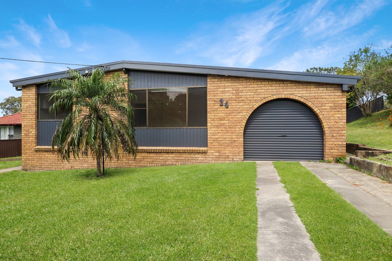 3 bedrooms House in 24 Lentara Road BELMONT NORTH NSW, 2280
