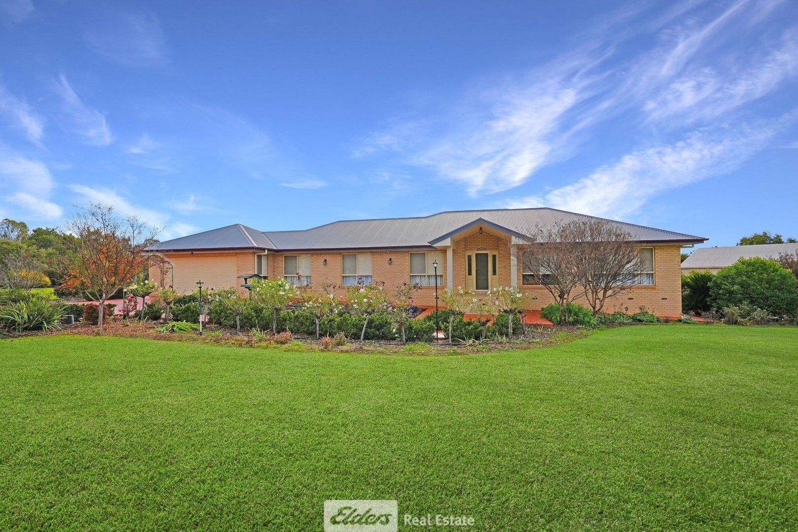 Sold 7 Bella Vista Drive, Lake Wyangan NSW 2680 on 26 Jul 2024