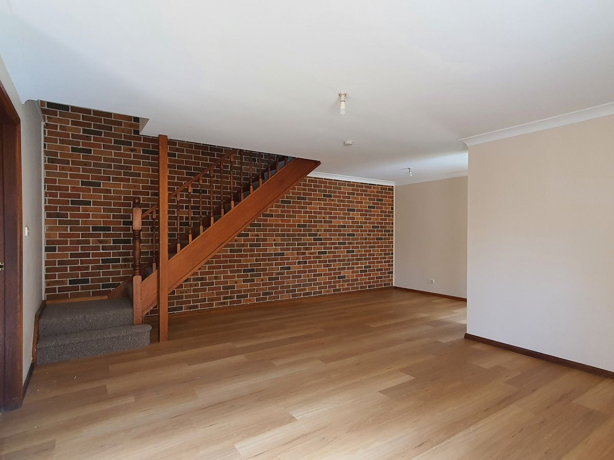 3 bedrooms Townhouse in 2/4 Fields Road MACQUARIE FIELDS NSW, 2564