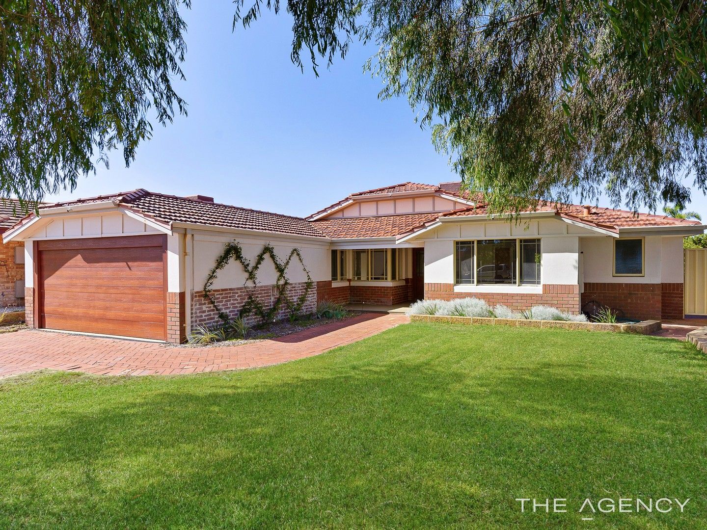 4 bedrooms House in 83 La Spezia Drive SECRET HARBOUR WA, 6173
