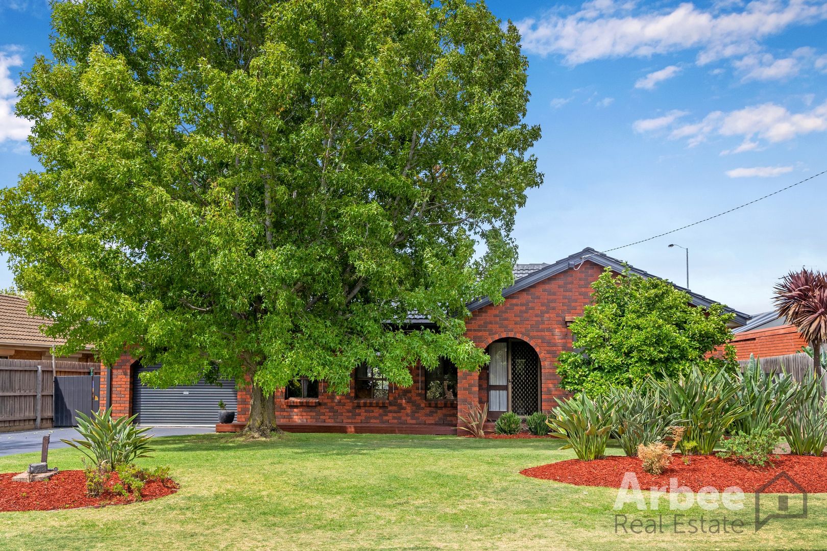 2 Shelly Court, Bacchus Marsh VIC 3340 Domain