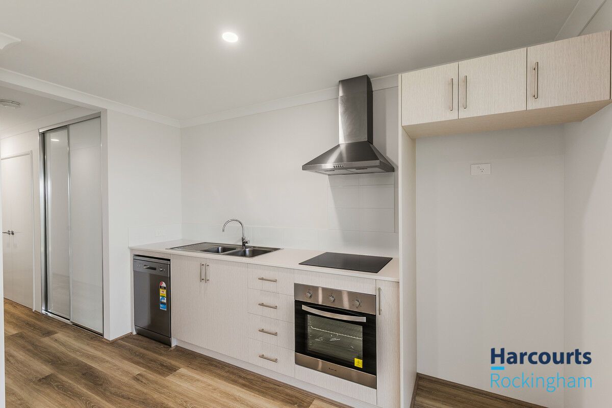 2 bedrooms Duplex in B/39 Persimmon Crescent KARNUP WA, 6176