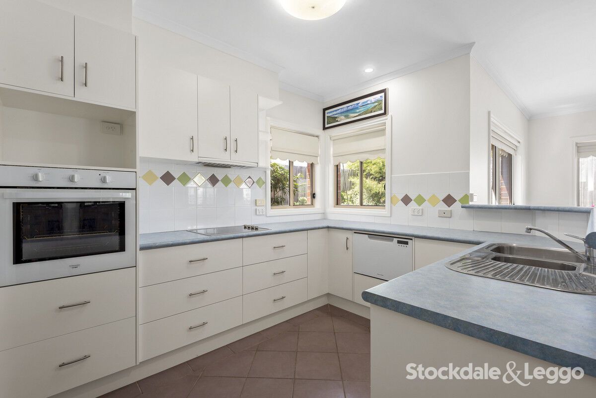 2/5 Patricia Court, Drysdale VIC 3222, Image 1