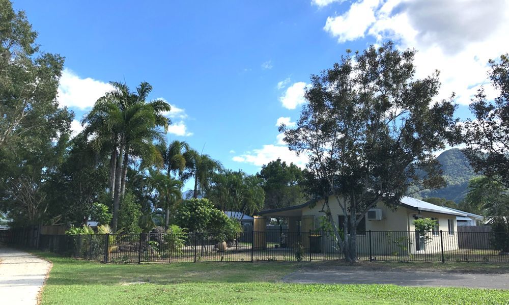 3 bedrooms House in 1 Meillion Court WHITE ROCK QLD, 4868