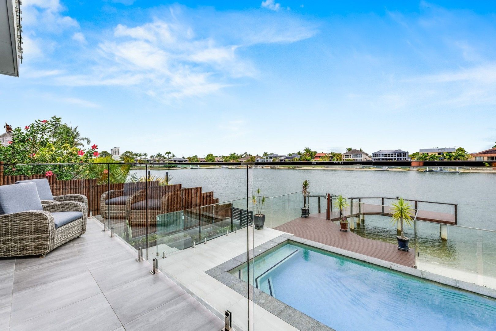 4 bedrooms House in 20 Delungra Street BROADBEACH WATERS QLD, 4218