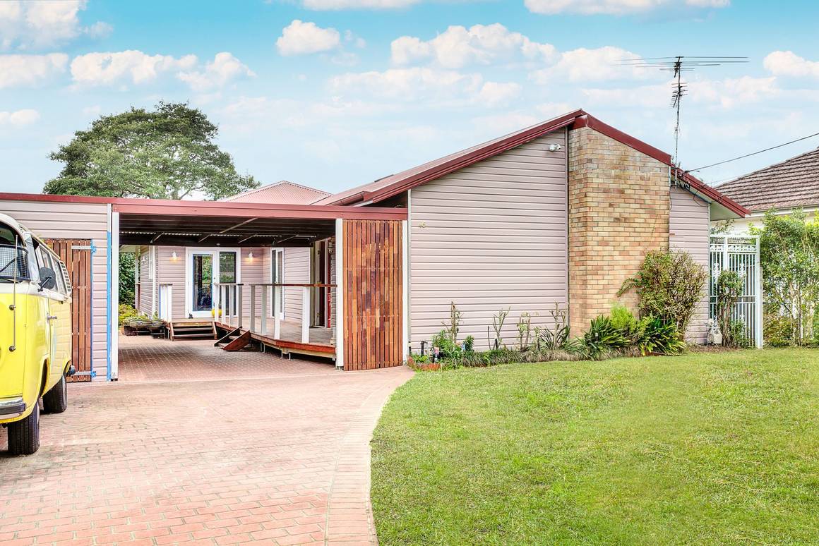 Picture of 46 Dartford Road, THORNLEIGH NSW 2120