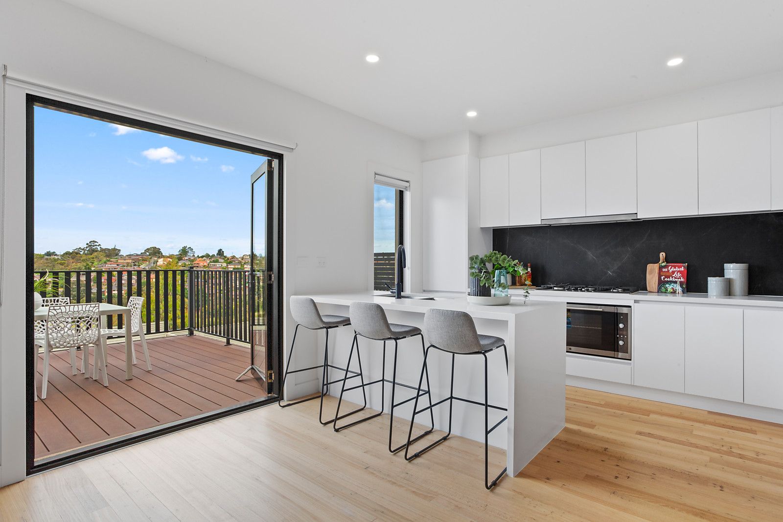 15 Kalmia Mews, Gowanbrae VIC 3043, Image 2