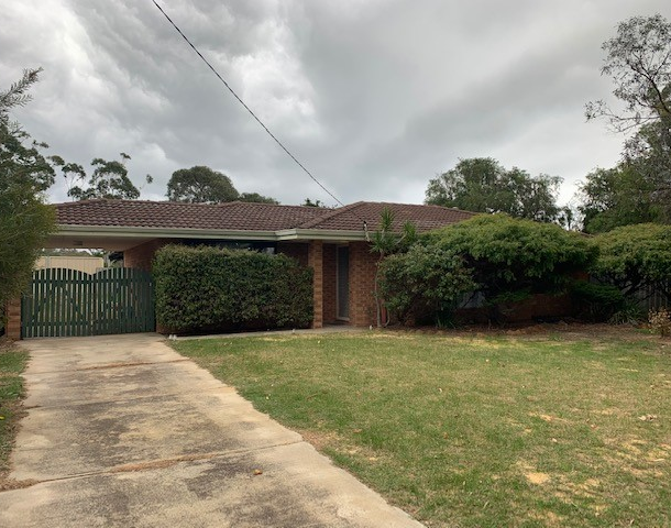 2 Plowers Place, Withers WA 6230