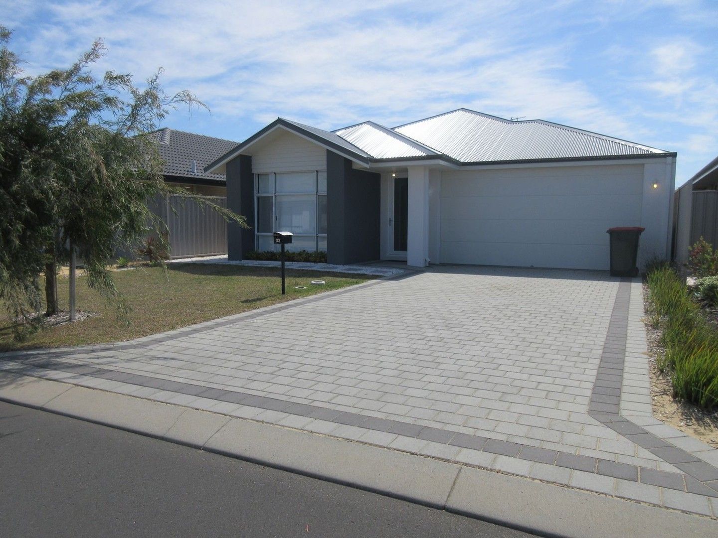 4 bedrooms House in 33 Pavilion Crescent GEOGRAPHE WA, 6280