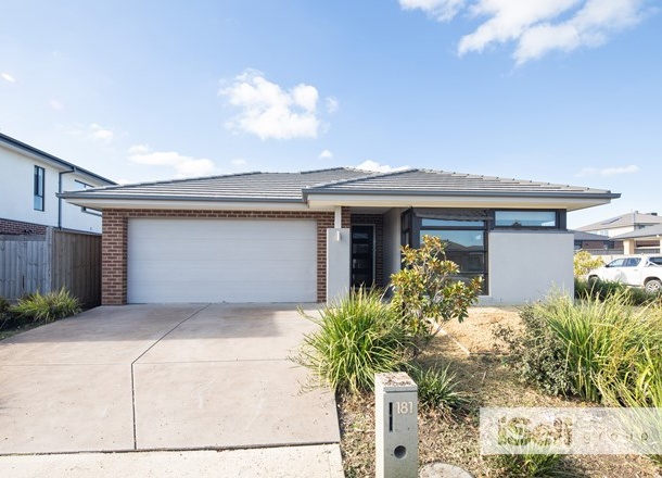 181 Mountainview Boulevard, Cranbourne North VIC 3977