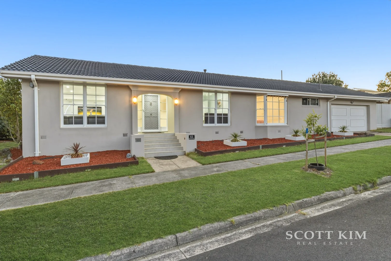 65 Glen Tower Drive, Glen Waverley VIC 3150