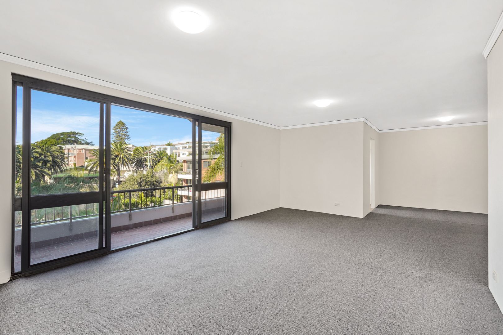 3 bedrooms Apartment / Unit / Flat in 16/13 Campbell Crescent TERRIGAL NSW, 2260