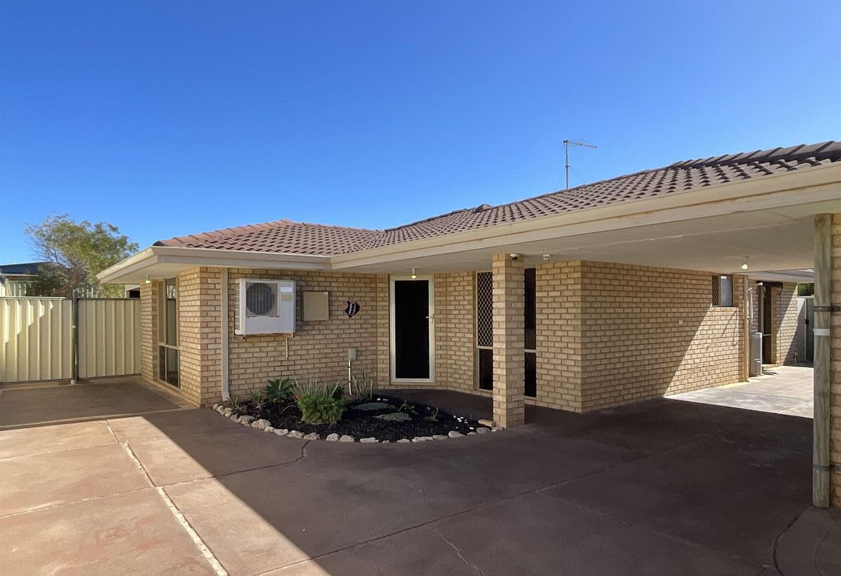 3 bedrooms Duplex in 2/16 Mippi Road HALLS HEAD WA, 6210