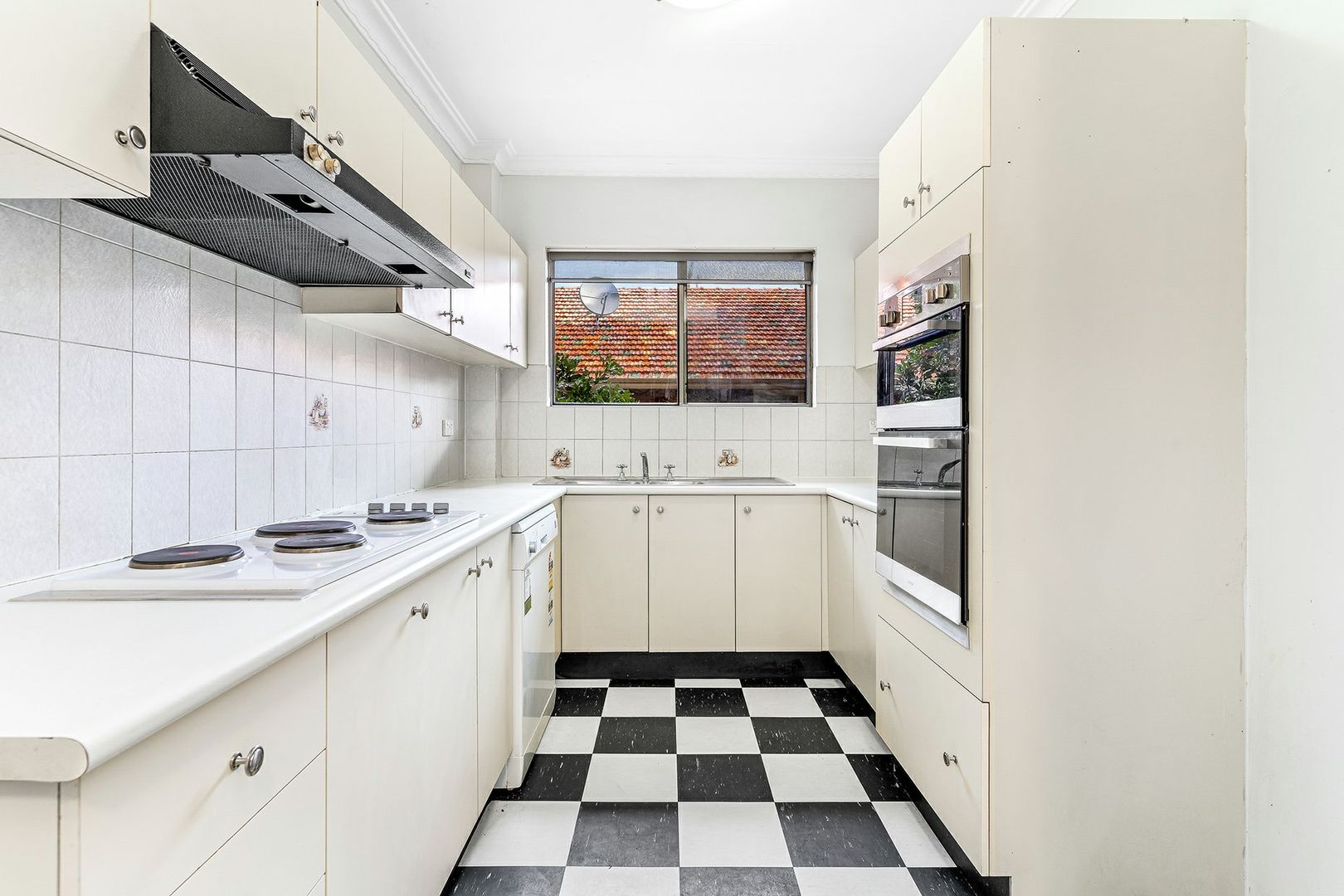 9/14-16 Hercules Road, Brighton-Le-Sands NSW 2216, Image 2