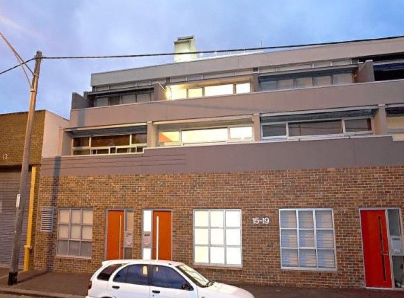 3 bedrooms Apartment / Unit / Flat in 2/15-19 Stawell Street NORTH MELBOURNE VIC, 3051