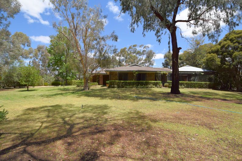 602 Harfleur Street, Deniliquin NSW 2710, Image 0