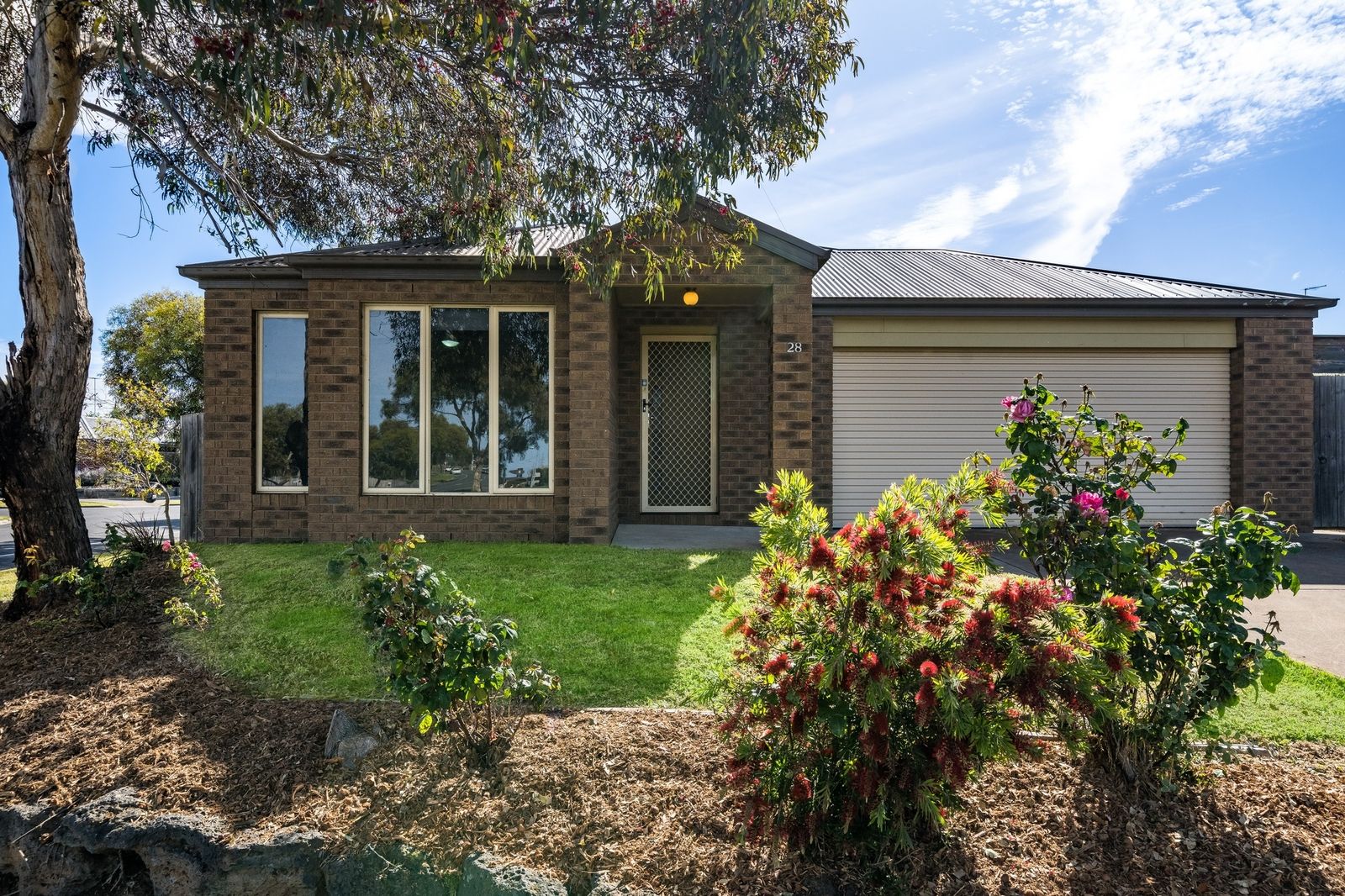 Sold 28 Bradford Street, St Albans Park VIC 3219 on 06 Mar 2023
