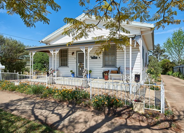 74 Mirrool Street, Coolamon NSW 2701