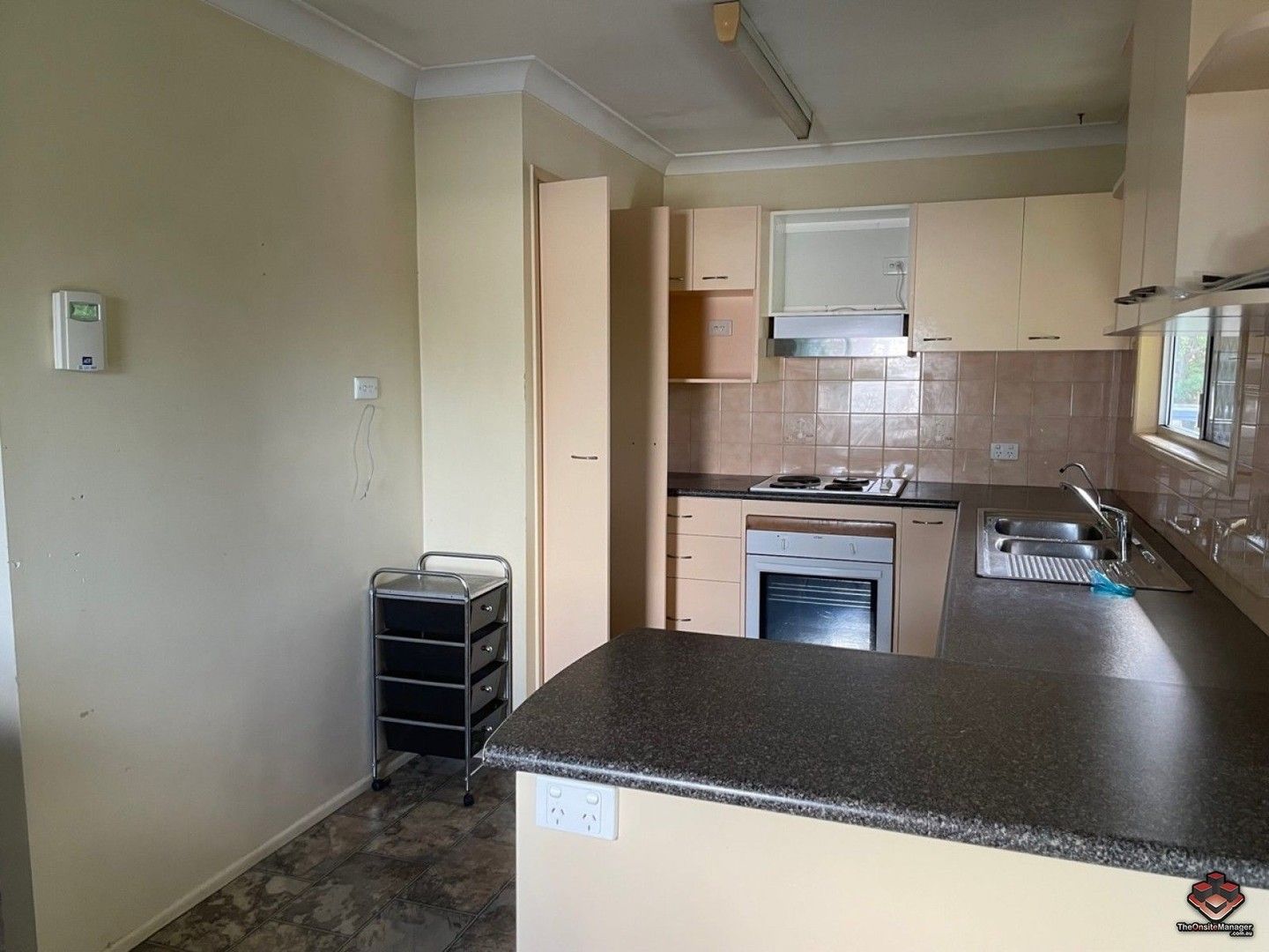 3 bedrooms House in 41 Carinya Street CRESTMEAD QLD, 4132