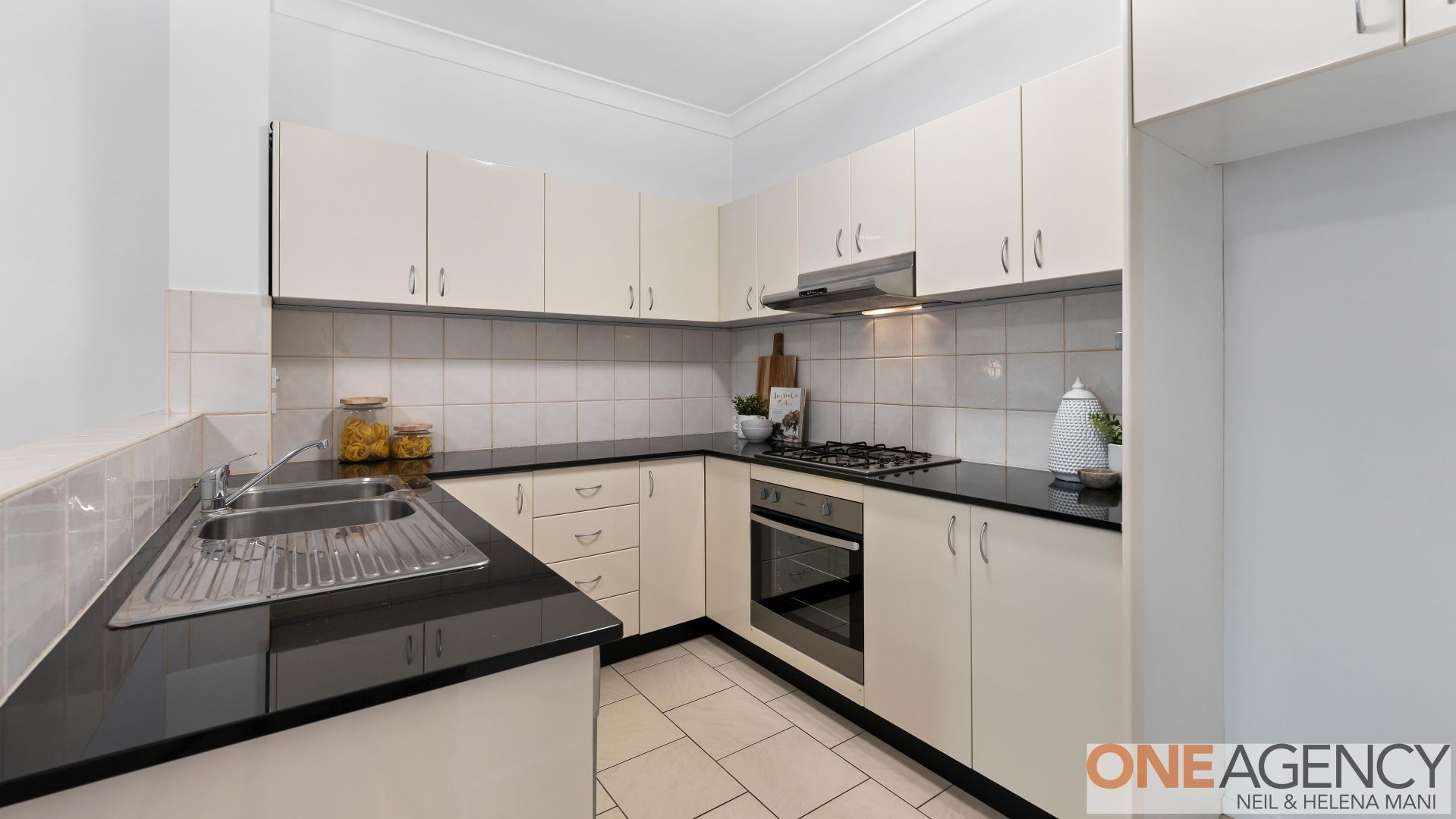 17/1 Batley Street, Gosford NSW 2250, Image 2