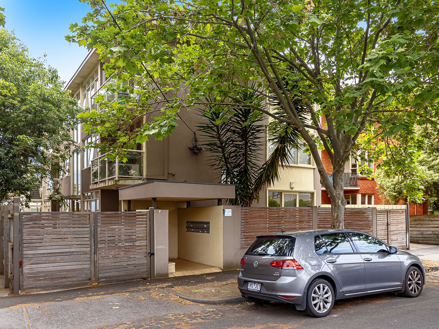 1/10 Austin Avenue, Elwood VIC 3184