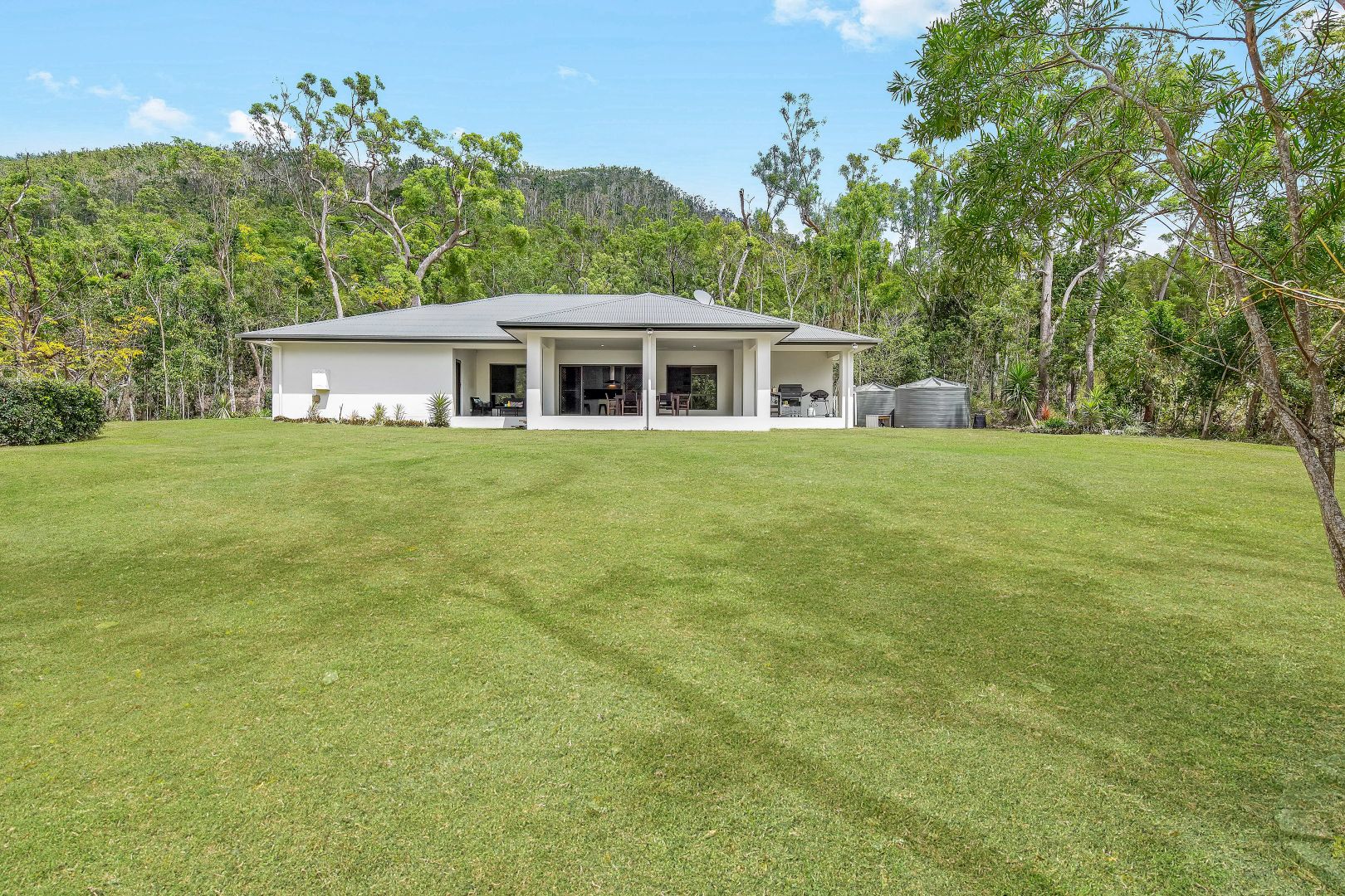 10 Remington Close, Mount Marlow QLD 4800, Image 2