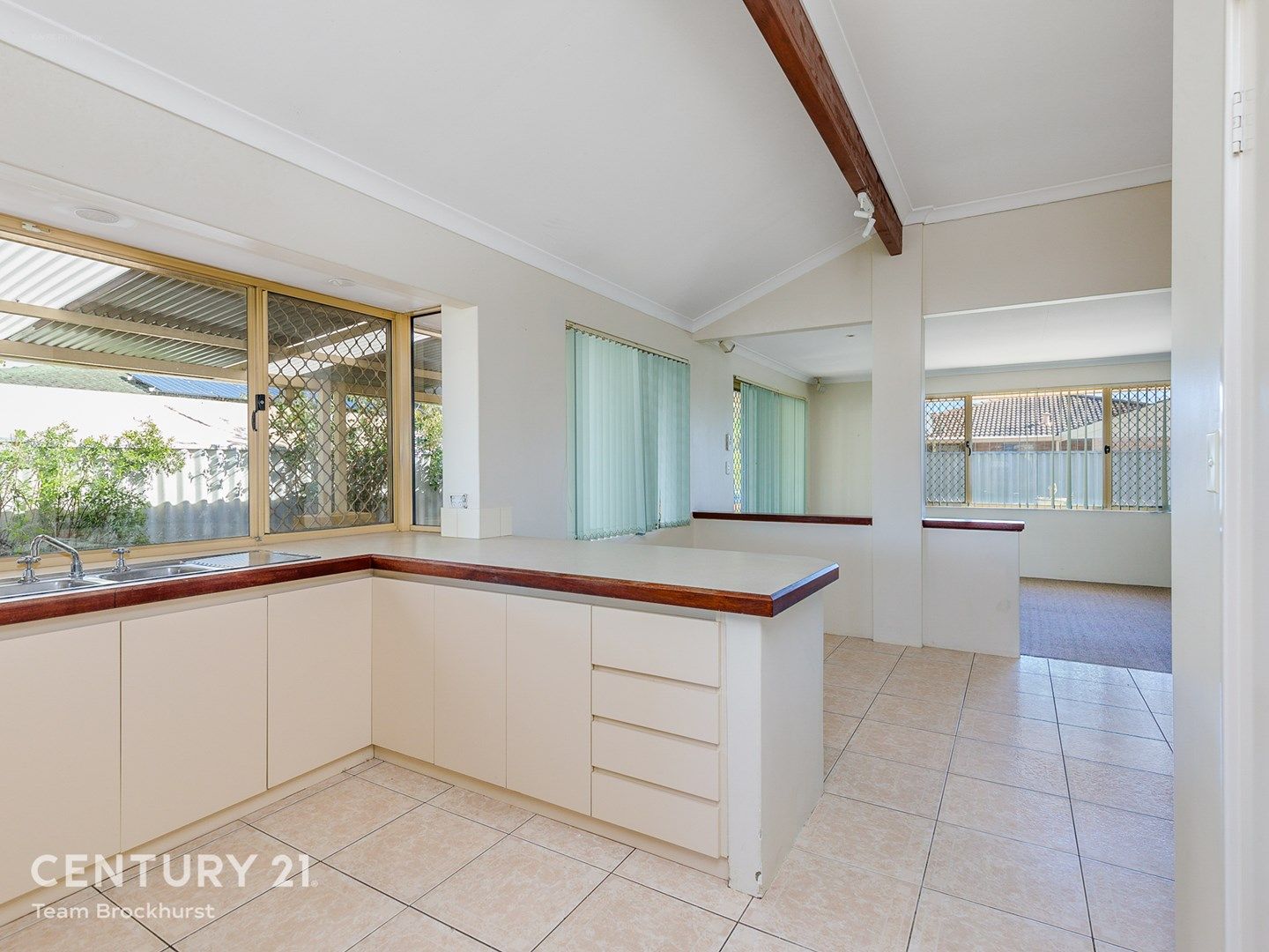 2 Pumice Court, Forrestfield WA 6058, Image 1