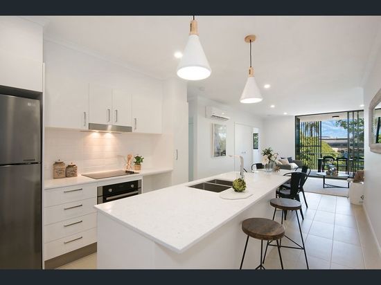 2 bedrooms Apartment / Unit / Flat in 703/5-9 Folkestone Street BOWEN HILLS QLD, 4006