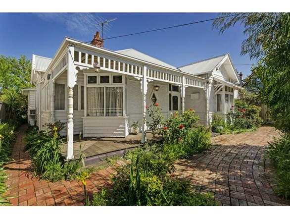 9 Esplanade Avenue, Brighton VIC 3186