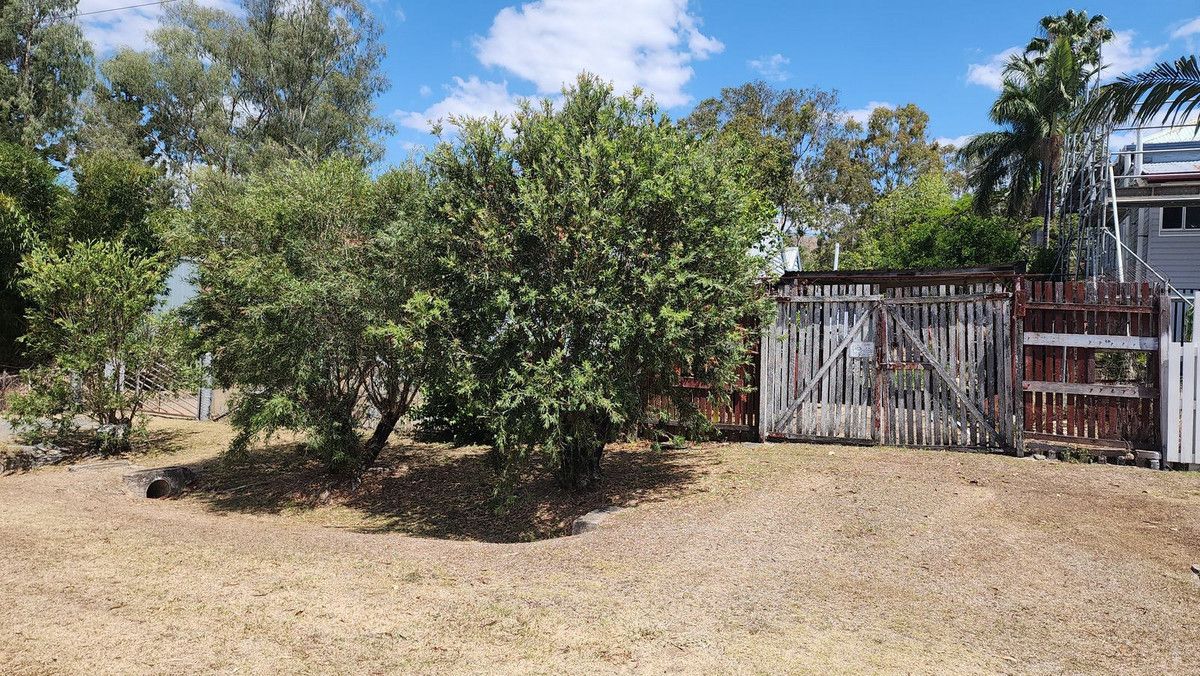 86 Dee Street, Mount Morgan QLD 4714, Image 2