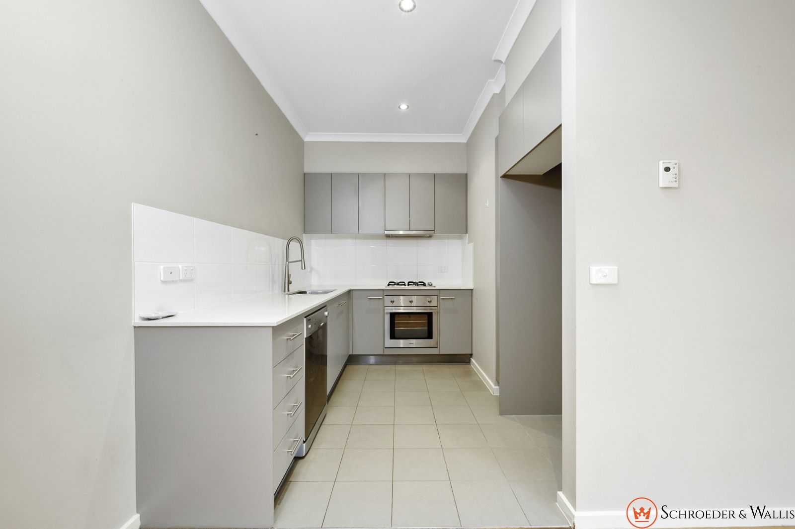 2/6 Laurel Avenue, Boronia VIC 3155, Image 2