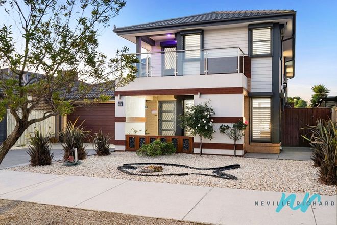 Picture of 18 Half Moon Crescent, INDENTED HEAD VIC 3223