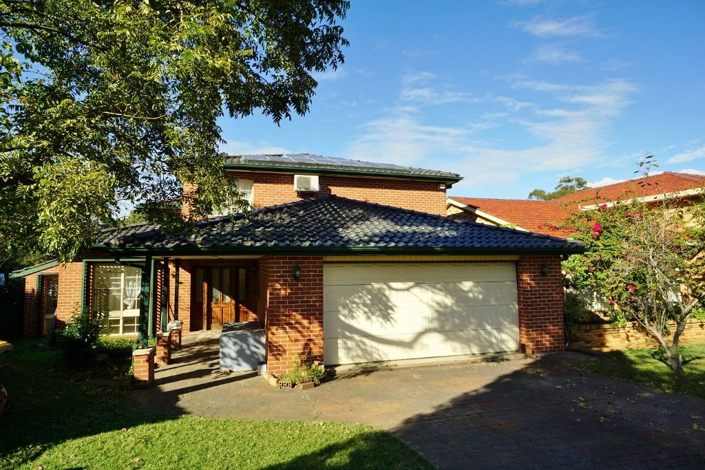 8 bedrooms House in 3 Danbury Close MARSFIELD NSW, 2122