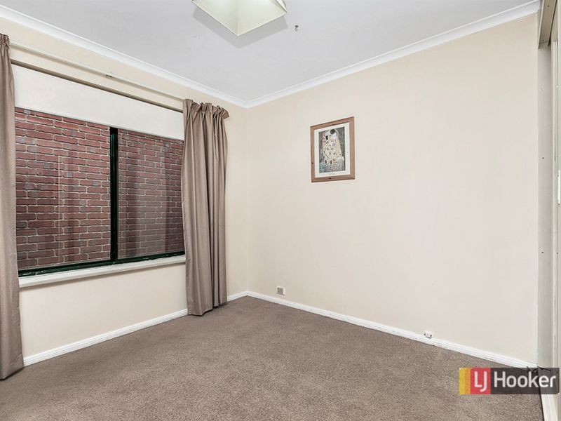 21 Windlass Square, Seaford Rise SA 5169, Image 2