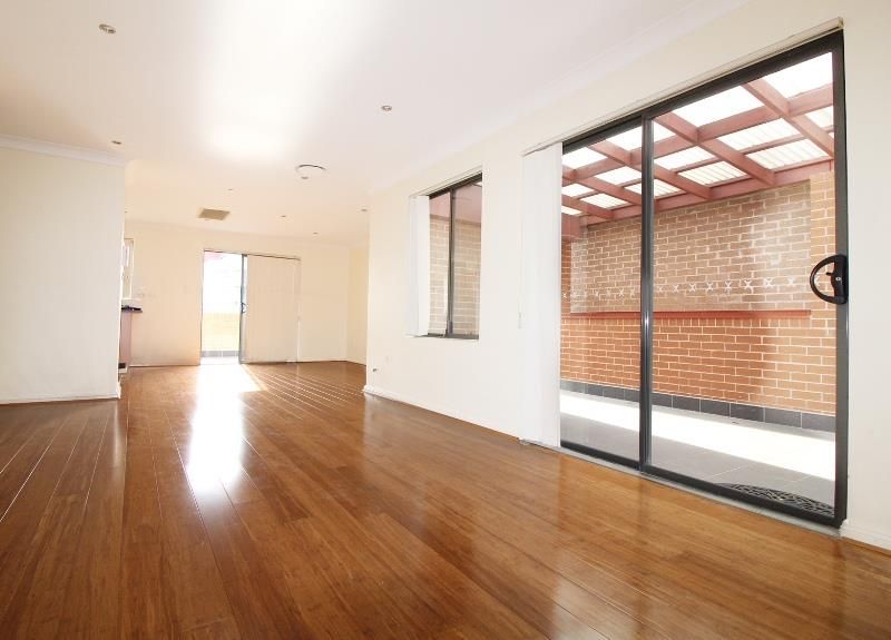 3 bedrooms Apartment / Unit / Flat in 10/51 Bathurst Street LIVERPOOL NSW, 2170