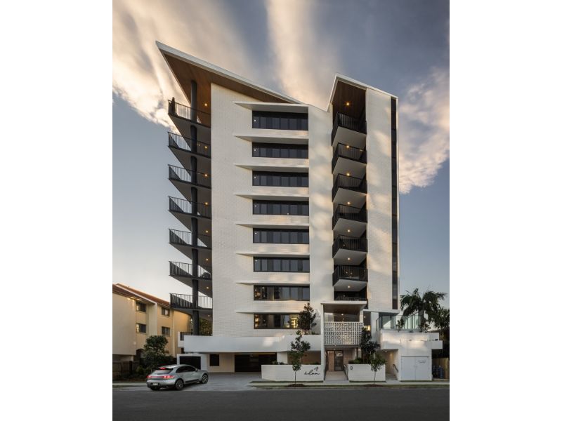 2 bedrooms Apartment / Unit / Flat in 403/8 Churchill Street COOLANGATTA QLD, 4225