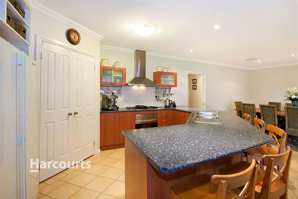 5 Carmelo Court, Kellyville NSW 2155, Image 2