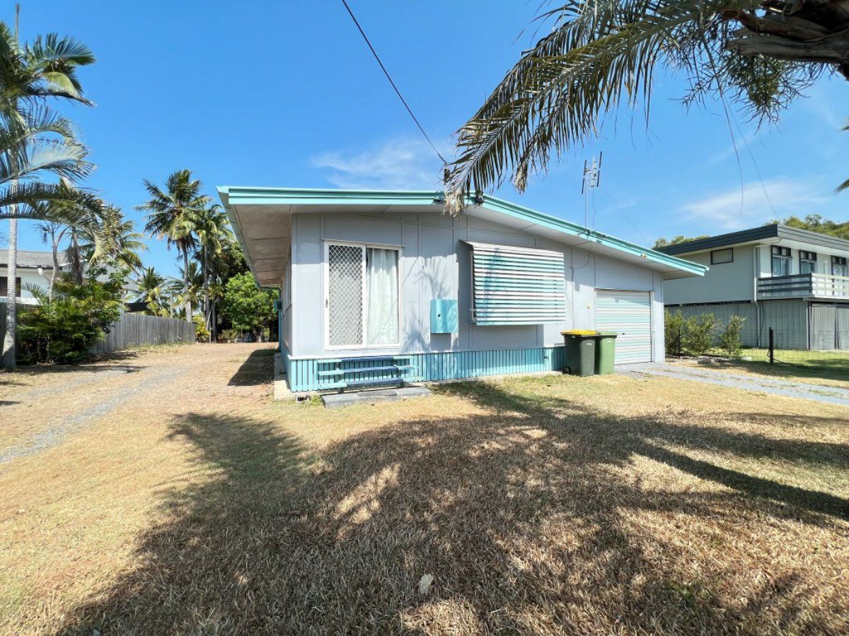 2 bedrooms House in 104 Soldiers Road BOWEN QLD, 4805