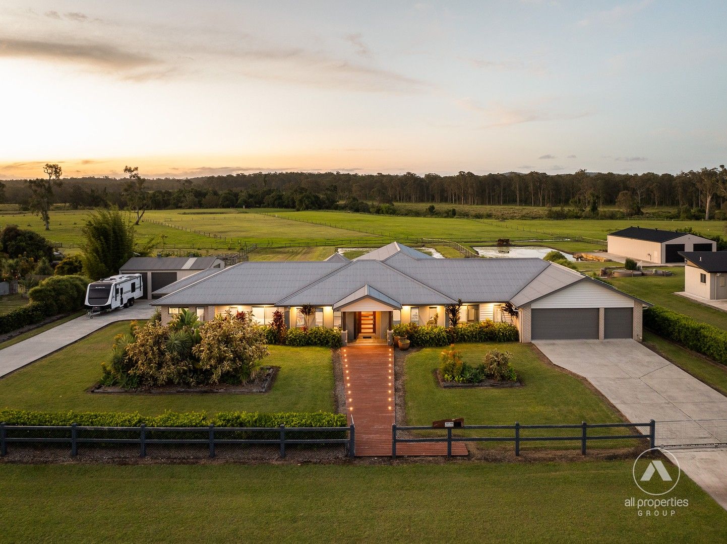 6 bedrooms House in 107-109 Riemore Circuit TAMBORINE QLD, 4270