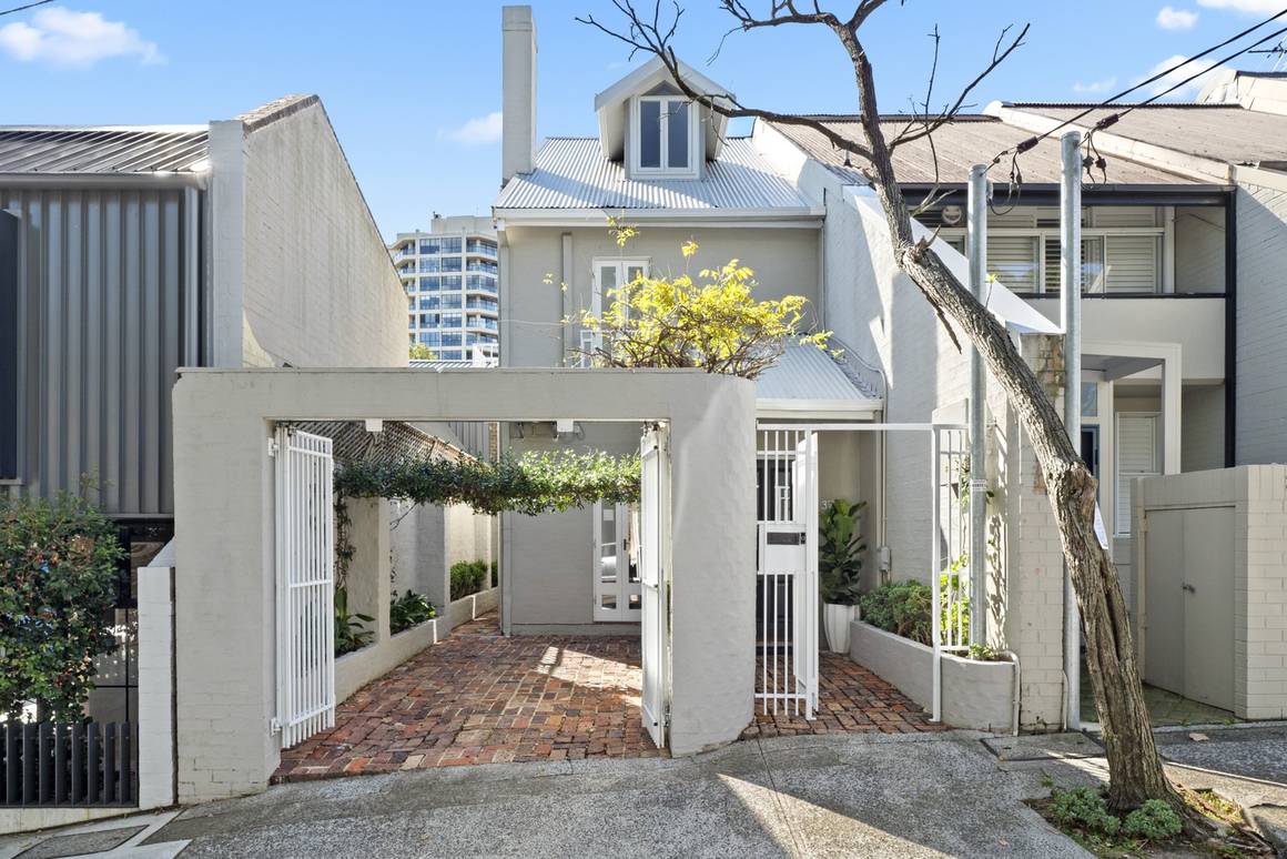Picture of 37 Cameron Street, EDGECLIFF NSW 2027