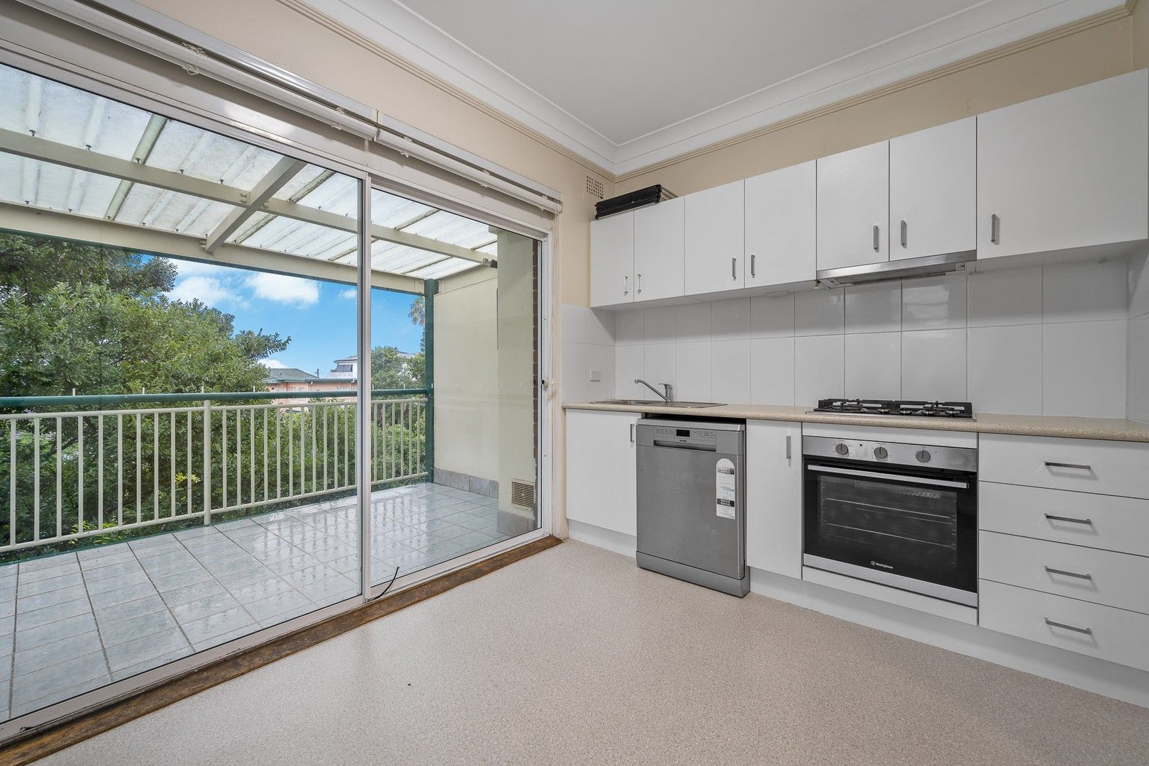 2 bedrooms Apartment / Unit / Flat in 12/90 Drumalbyn Road BELLEVUE HILL NSW, 2023