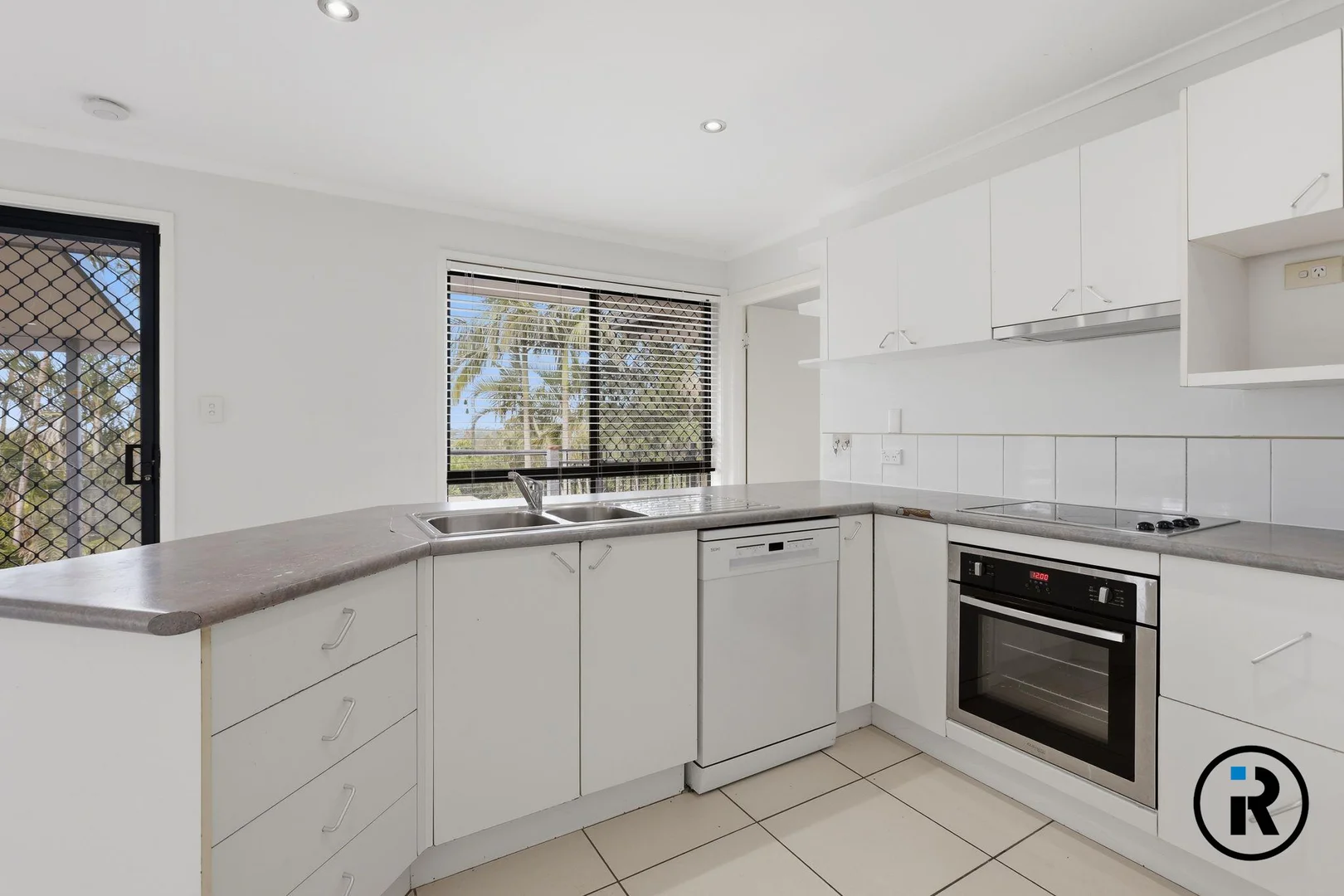 Additional image 12 of 39 Oregon Way, Oxenford QLD 4210