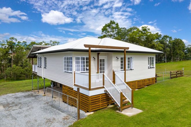 Picture of 22 Sunny View Court, ARALUEN QLD 4570