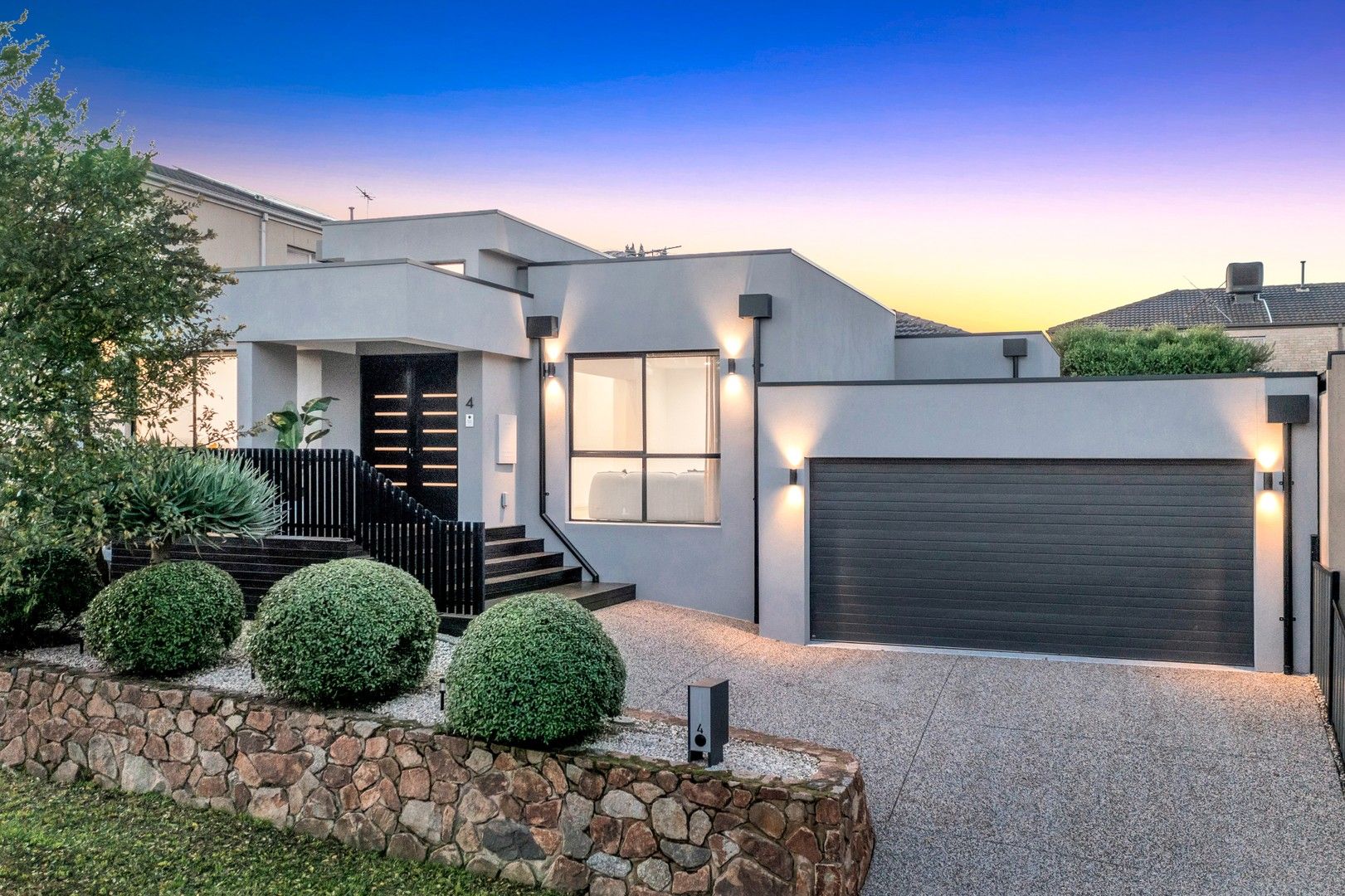 4 bedrooms House in 4 Silvan Terrace GREENVALE VIC, 3059
